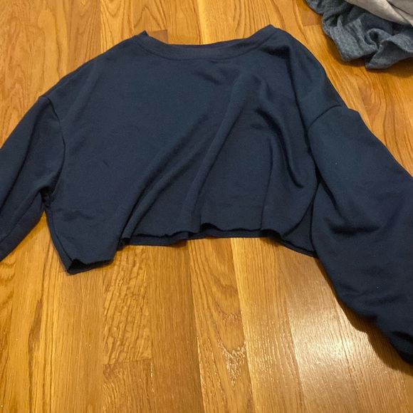 Long sleeve crop top - Picture 1 of 4